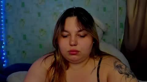 Snapshot of lillyhaigh chatting on 06.17.26 lillyhaigh online show from 06.17.26