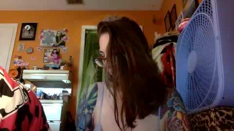 Snapshot of lillylushabae chatting on 09.14.25 hi guys im back on here 3 online show from 09.14.25