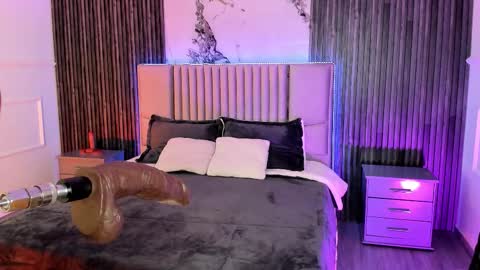 Lilly Ortiz online show from 10.15.25