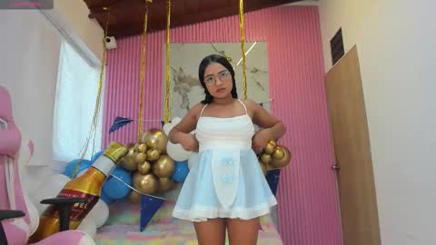 Snapshot of lillyy16 chatting on 09.24.25 lillyy16 online show from 09.24.25