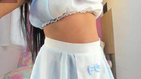 Snapshot of lillyy16 chatting on 10.17.25 lillyy16 online show from 10.17.25