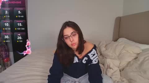 Roxy online show from 11.03.25