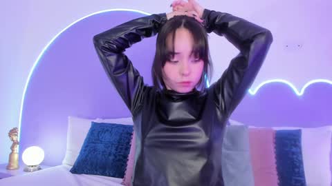 Lilou online show from 01.13.25