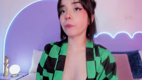 Lilou online show from 01.20.25