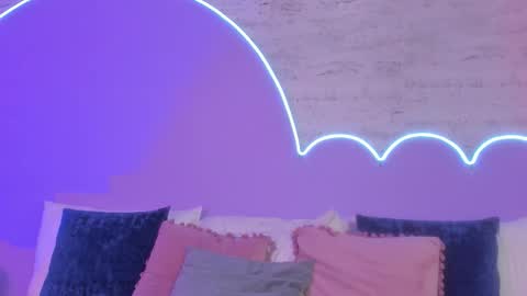 Lilou online show from 10.19.25