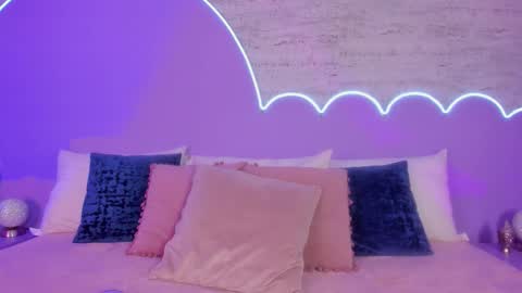 Lilou online show from 11.14.25