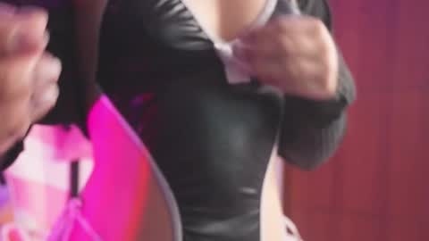 Lilou online show from 02.25.26