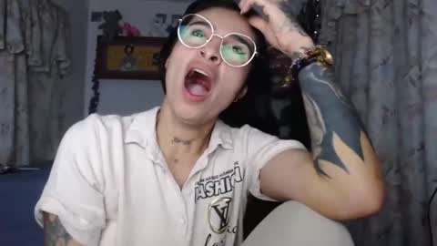 Snapshot of lilpalacio chatting on 12.14.24 lil palacio online show from 12.14.24