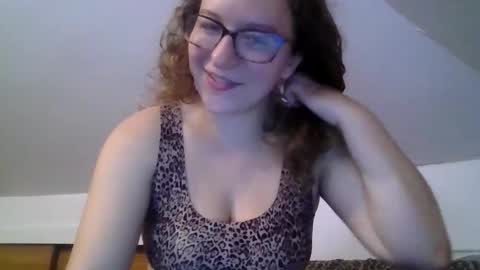 LilPies  online show from 09.23.25