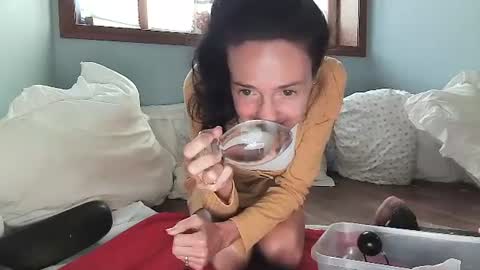 Snapshot of lilrosiedoll chatting on 10.08.25 Lilrosiedoll online show from 10.08.25