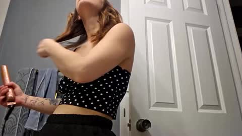 lilsirens11ut online show from 12.15.25