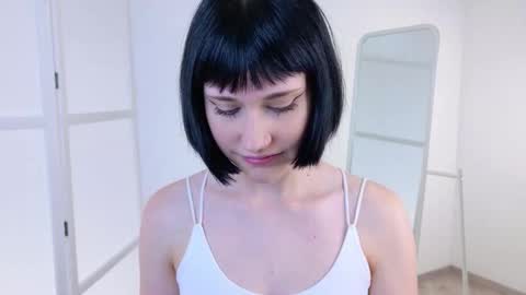 Leeloo online show from 09.17.25
