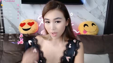 Lily online show from 01.31.25