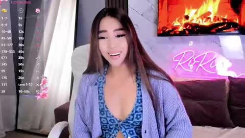 Lily online show from 09.18.25