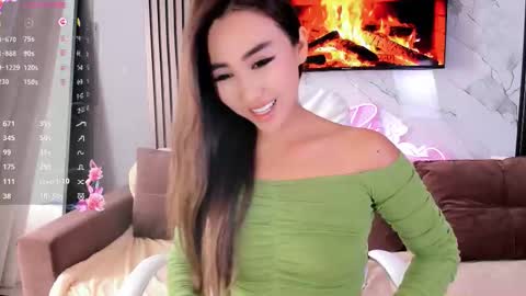 Lily online show from 09.21.25