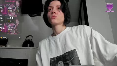 Snapshot of lily__love chatting on 02.23.25 LILY online show from 02.23.25