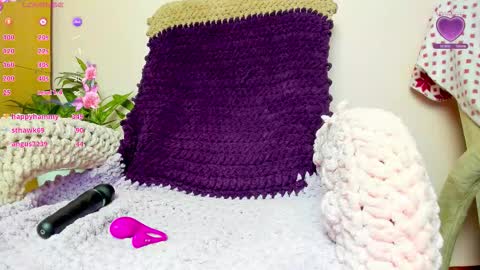 Snapshot of lily__love chatting on 09.17.25 LILY online show from 09.17.25