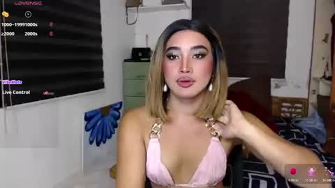 Lily Darling online show from 10.12.25