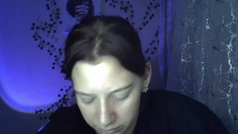 Snapshot of lily_ember chatting on 11.02.25 lily_ember online show from 11.02.25