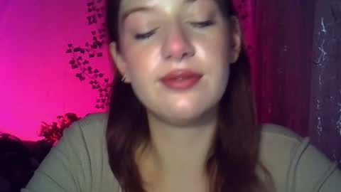 Snapshot of lily_ember chatting on 11.06.25 lily_ember online show from 11.06.25