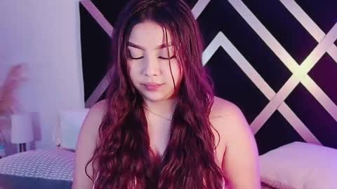 Lily Evans  online show from 09.21.25