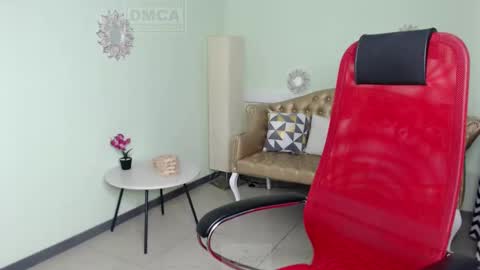 Lily online show from 02.13.25