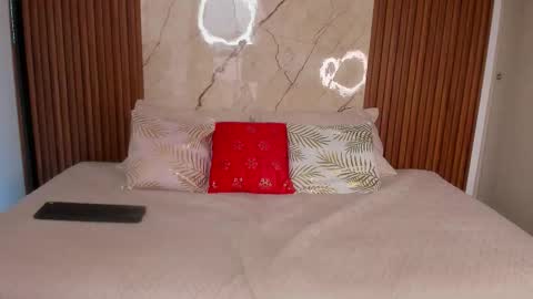 lily_hiill online show from 01.12.26