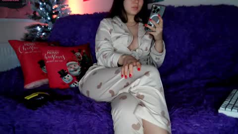 Snapshot of lily_litle chatting on 01.05.25 Lily Litle online show from 01.05.25