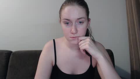 lily_love_x online show from 12.12.24