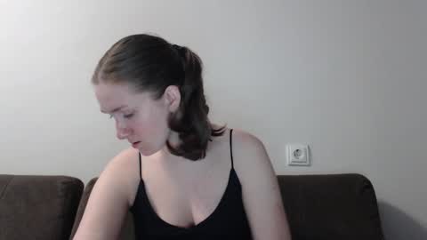 lily_love_x online show from 01.02.25