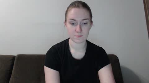 lily_love_x online show from 02.06.25