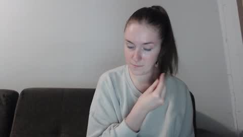 Snapshot of lily_love_x chatting on 10.17.25 lily_love_x online show from 10.17.25