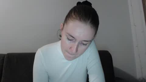 Snapshot of lily_love_x chatting on 11.10.25 lily_love_x online show from 11.10.25