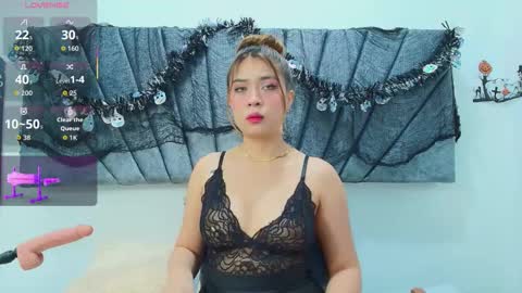 Snapshot of lily_meghan chatting on 11.02.25 LILY MEGHAN online show from 11.02.25