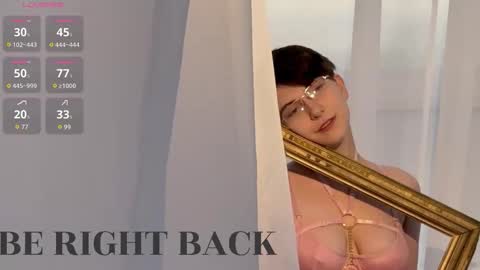 Snapshot of lily_merlin chatting on 11.06.25 Lily online show from 11.06.25