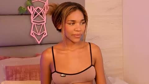 Lily Miiller online show from 11.03.25