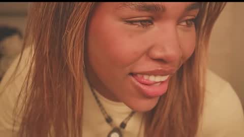 Lily Miiller online show from 02.04.26