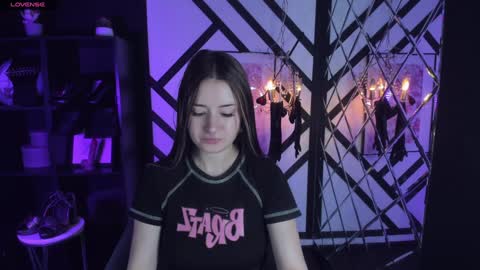 Lily online show from 01.25.25