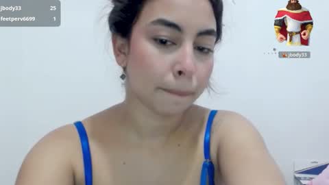 Lily Roberts online show from 11.24.25