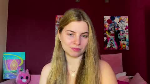 Snapshot of lily_smily chatting on 05.06.26 Lily online show from 05.06.26