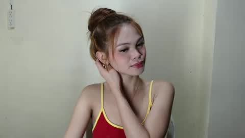 Snapshot of lily_summer23 chatting on 12.12.24 Youre pleasure Lily online show from 12.12.24