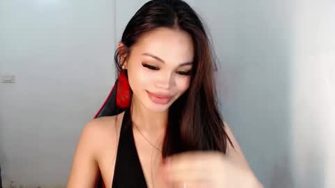 Snapshot of lily_summer23 chatting on 11.11.25 Youre pleasure Lily online show from 11.11.25