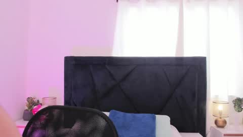 LilyWoodz online show from 04.06.26