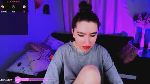 Snapshot of lily_xbaby chatting on 10.05.25 LILY online show from 10.05.25