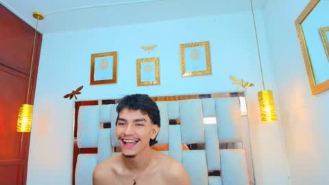lilyandjuan_ online show from 09.20.25