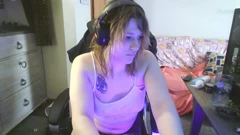 Snapshot of lilybvixen chatting on 02.10.26 lilybvixen online show from 02.10.26