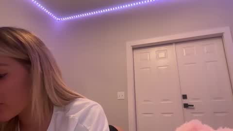 Lily Summers online show from 02.09.25