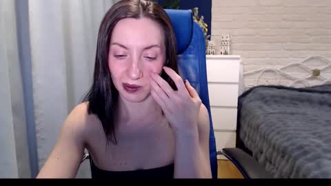 Lily online show from 12.22.25