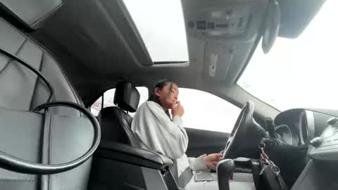 Snapshot of lilypowpow chatting on 03.24.26 lilypowpow online show from 03.24.26