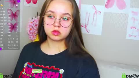 Lily online show from 09.09.25